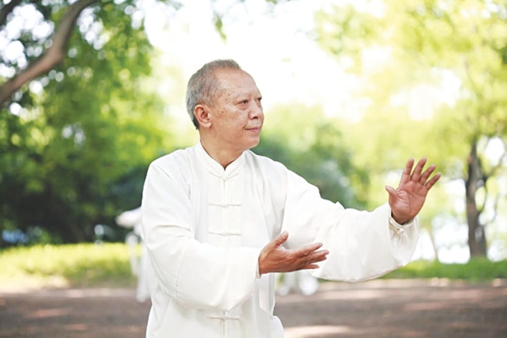 Các bài tập thể dục giúp giảm triệu chứng của bệnh viêm khớp - Ảnh 3. Các bài tập thể dục giúp giảm triệu chứng của bệnh viêm khớp - Ảnh 3.