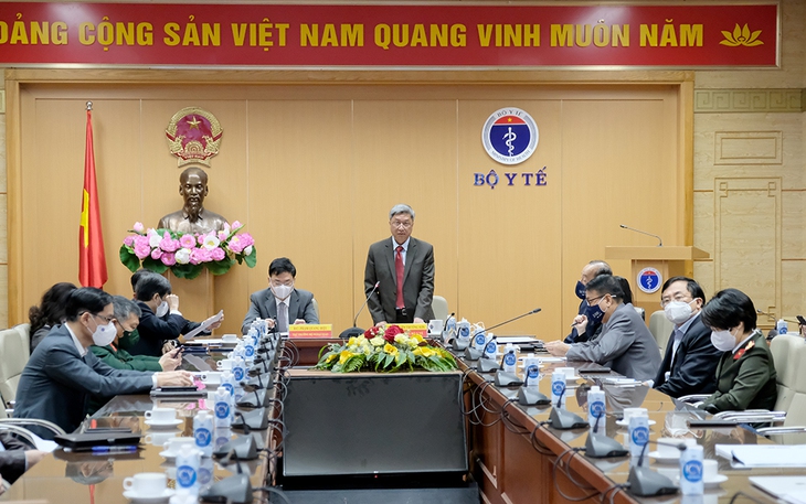Bộ Y tế kêu gọi người dân đi tiêm vaccine phòng COVID-19; Quý I/ 2022 hoàn thành tiêm mũi 3 - Ảnh 1. Bộ Y tế kêu gọi người dân đi tiêm vaccine phòng COVID-19; Quý I/ 2022 hoàn thành tiêm mũi 3 - Ảnh 1.