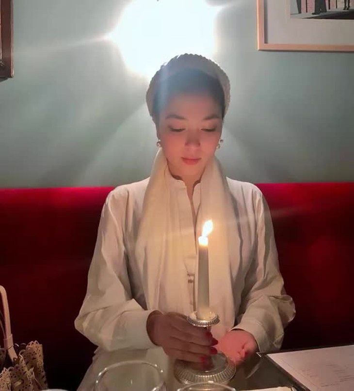 Nhan sắc Hoa hậu Nguyễn Thị Huyền ra sao sau 17 năm đăng quang? - Ảnh 4. Nhan sắc Hoa hậu Nguyễn Thị Huyền ra sao sau 17 năm đăng quang? - Ảnh 4.