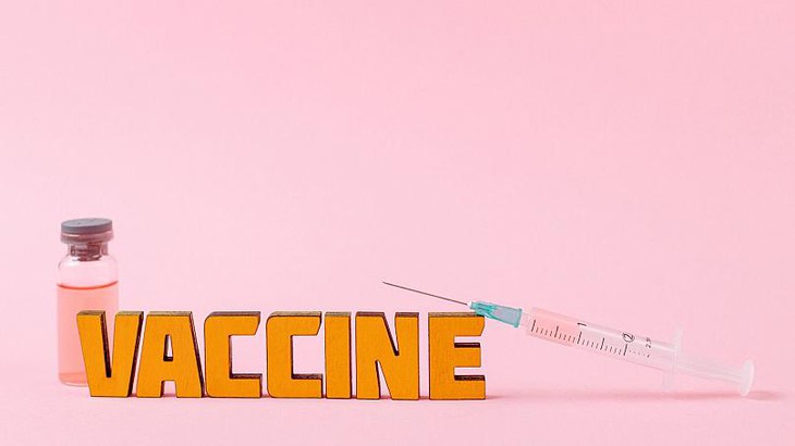 Vaccine COVID-19 và những tin đồn liên quan đến sức khoẻ sinh sản - Ảnh 1. Vaccine COVID-19 và những tin đồn liên quan đến sức khoẻ sinh sản - Ảnh 1.