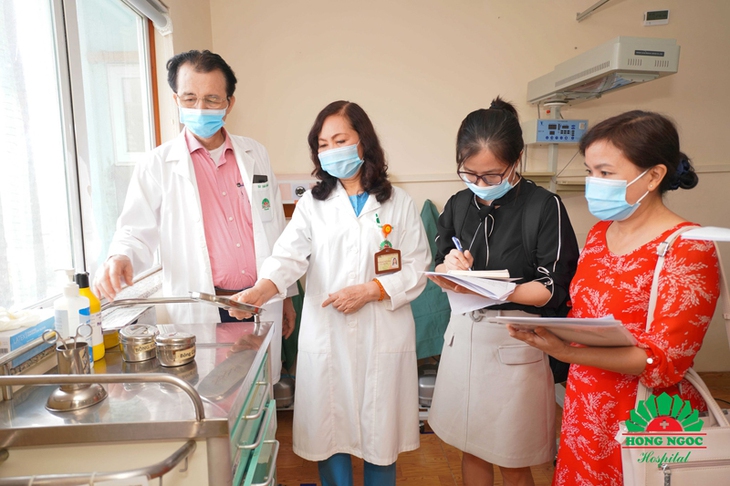 Bệnh viện Hồng Ngọc hướng tới chứng chỉ "Bệnh viện thực hành nuôi con bằng sữa mẹ xuất sắc" - Ảnh 1. Bệnh viện Hồng Ngọc hướng tới chứng chỉ "Bệnh viện thực hành nuôi con bằng sữa mẹ xuất sắc" - Ảnh 1.