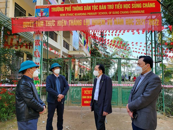 Hà Giang: Hơn 35 nghìn học sinh được tiêm vaccine COVID-19, toàn tỉnh không còn vùng đỏ - Ảnh 2. Hà Giang: Hơn 35 nghìn học sinh được tiêm vaccine COVID-19, toàn tỉnh không còn vùng đỏ - Ảnh 2.