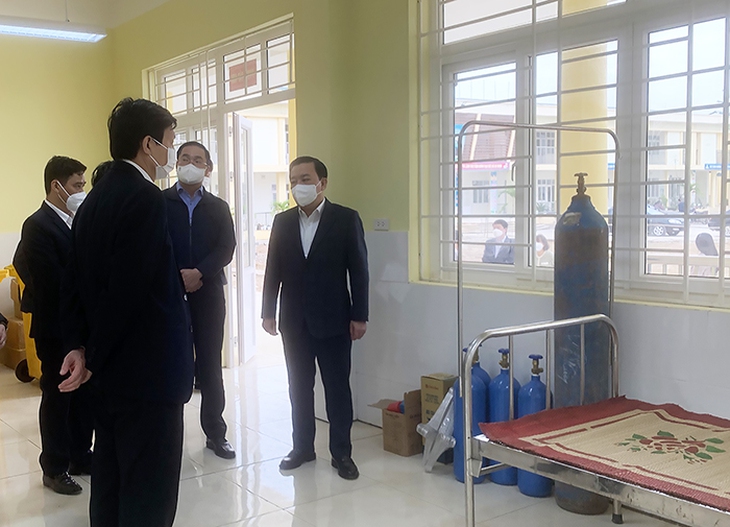 Chủ tịch Chu Ngọc Anh yêu cầu: Mỗi xã, phường, thị trấn có bình quân ít nhất 150 giường bệnh điều trị COVID-19 - Ảnh 3. Chủ tịch Chu Ngọc Anh yêu cầu: Mỗi xã, phường, thị trấn có bình quân ít nhất 150 giường bệnh điều trị COVID-19 - Ảnh 3.