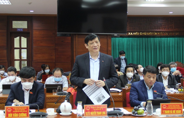 Bộ trưởng Bộ Y tế: Đắk Lắk tập trung lực lượng "đi từng ngõ, gõ từng nhà" tiêm phủ vaccine cho người dân - Ảnh 1.