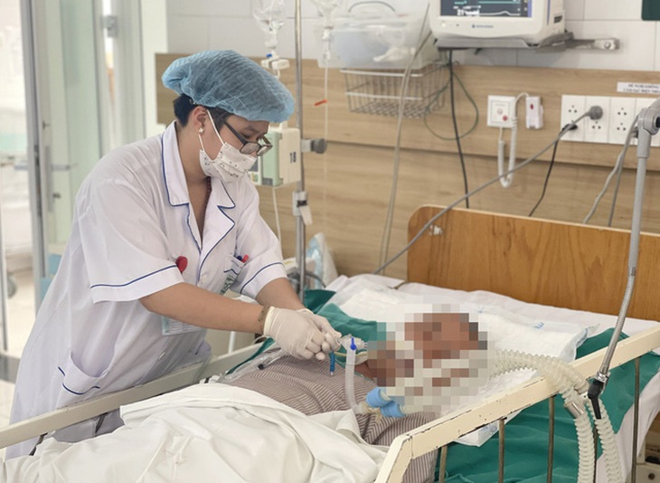 5 khuyến cáo để không là nạn nhân của ngộ độc rượu - Ảnh 1.