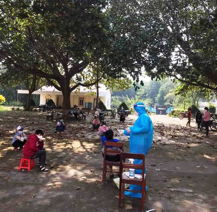 Ca mắc ở các huyện vùng cao Nghệ An tăng nhanh, ngành y tế tổng lực dập dịch - Ảnh 3. Ca mắc ở các huyện vùng cao Nghệ An tăng nhanh, ngành y tế tổng lực dập dịch - Ảnh 3.