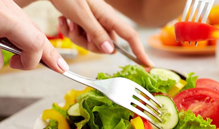 4 cách cải thiện lối sống đẩy lùi nguy cơ ung thư đại trực tràng - Ảnh 2.