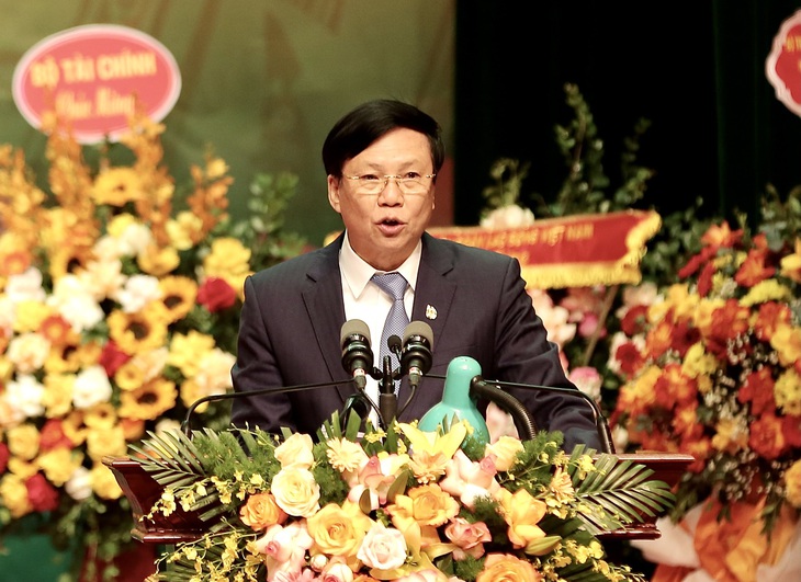 Báo chí là lực lượng chủ lực, đi đầu trong tuyên truyền phòng chống, đẩy lùi đại dịch COVID-19 - Ảnh 3. Báo chí là lực lượng chủ lực, đi đầu trong tuyên truyền phòng chống, đẩy lùi đại dịch COVID-19 - Ảnh 3.