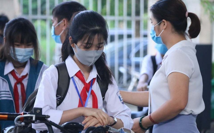 Nếu phát hiện F0 trong trường học, Hà Nội sẽ tạm thời phong toả trường, lớp nào ở yên lớp đó