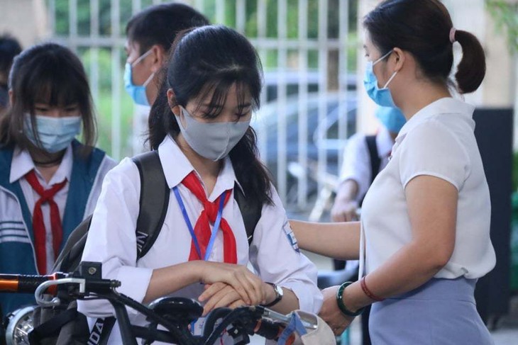 Hà Nội: Phát hiện F0 trong trường học, phong toả tạm thời toàn bộ trường - Ảnh 1.