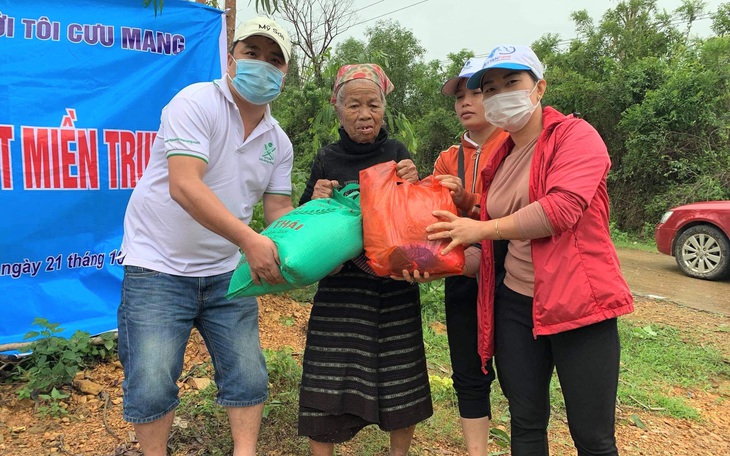 Chuyện về cán bộ y tế nhiệt huyết với công việc, đam mê làm và lan tỏa tinh thần thiện nguyện