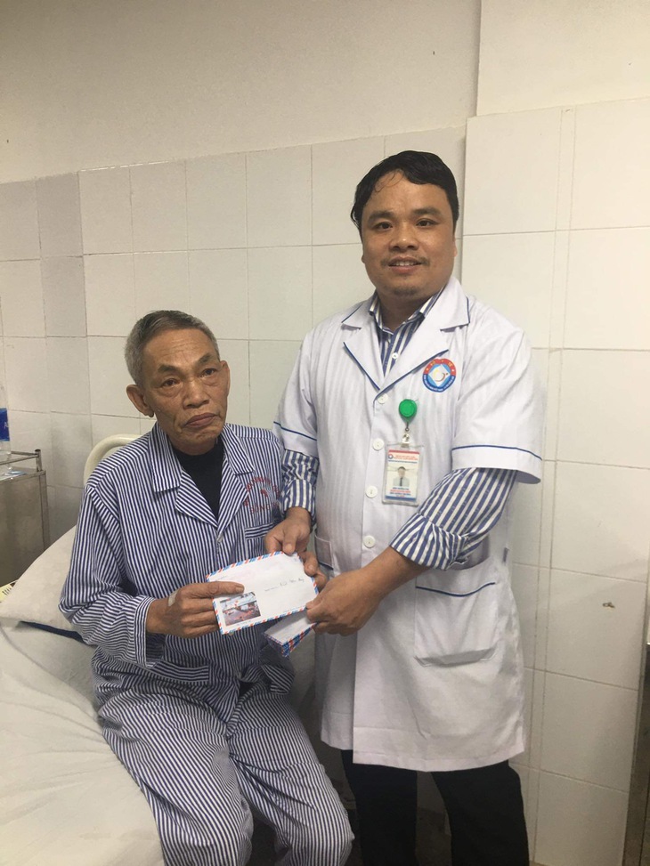 Chuyện về cán bộ y tế nhiệt huyết với công việc, đam mê làm và lan tỏa tinh thần thiện nguyện - Ảnh 1.