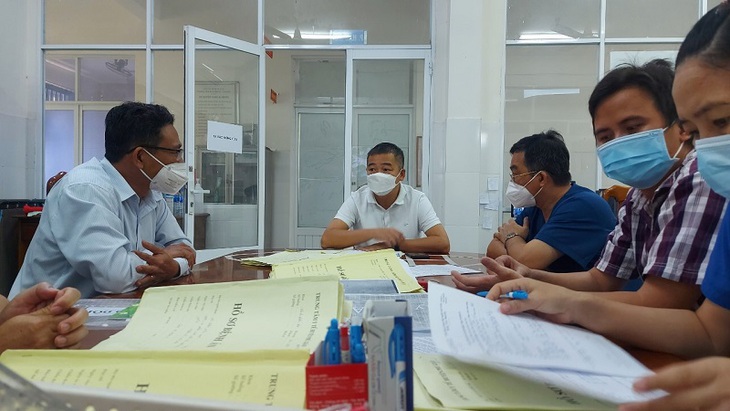 PGS.TS Nguyễn Lân Hiếu đón nhận Huân chương Lao động Hạng III - Ảnh 2.