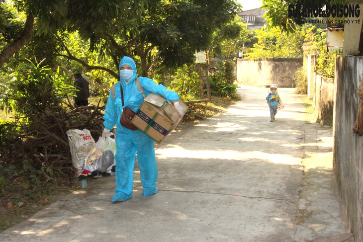 Tin COVID mới nhất Hải Dương: Xuất hiện chùm ca bệnh 4 mẹ con ở huyện Ninh Giang, phong tỏa khẩn cấp 1 xóm trong đêm - Ảnh 4.