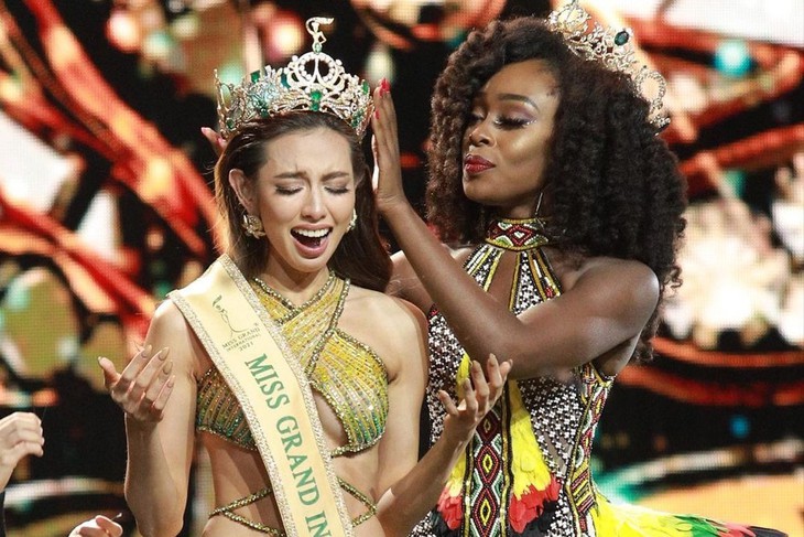 Thùy Tiên giành vương miện Miss Grand 2021: Chiến thắng của sắc đẹp, trí tuệ - Ảnh 2. Thùy Tiên giành vương miện Miss Grand 2021: Chiến thắng của sắc đẹp, trí tuệ - Ảnh 2.