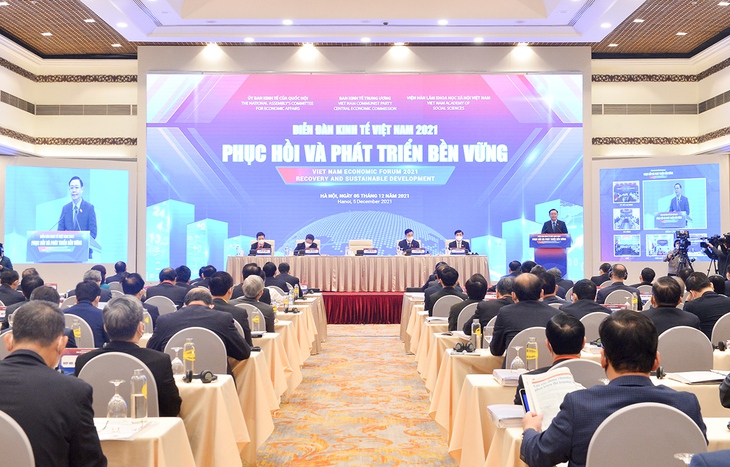 Phục hồi và phát triển kinh tế bền vững: Cần ưu tiên nguồn lực, củng cố hệ thống y tế toàn quốc - Ảnh 3.