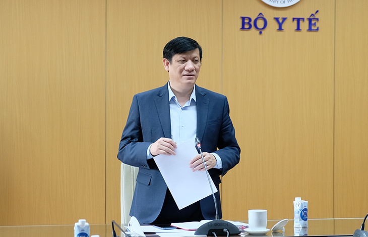 Bộ trưởng Bộ Y tế: Tăng cường nhân lực điều trị COVID-19 ở 5 tỉnh, thành miền Nam; rà soát tiêm vaccine cho người có nguy cơ cao - Ảnh 1. Bộ trưởng Bộ Y tế: Tăng cường nhân lực điều trị COVID-19 ở 5 tỉnh, thành miền Nam; rà soát tiêm vaccine cho người có nguy cơ cao - Ảnh 1.