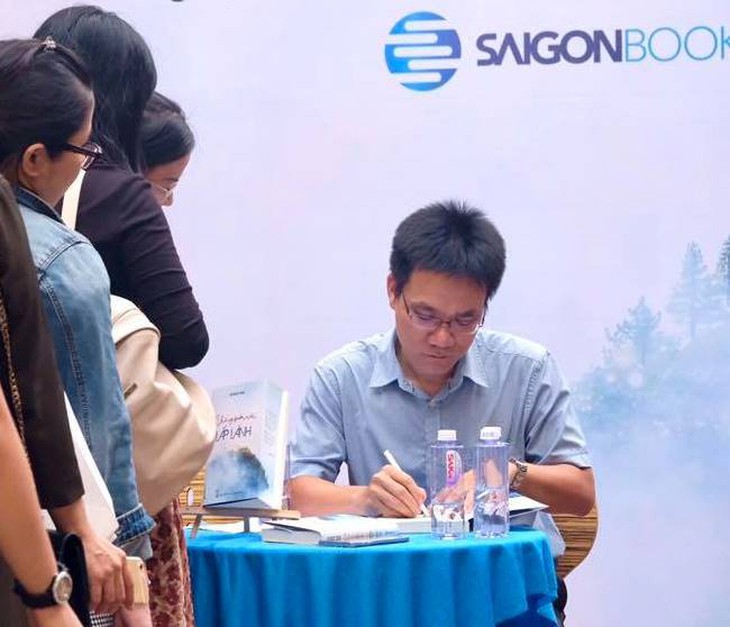 Sách của bác sĩ Lê Minh Khôi bán để góp sức phòng, chống COVID-19 - Ảnh 4. Sách của bác sĩ Lê Minh Khôi bán để góp sức phòng, chống COVID-19 - Ảnh 4.