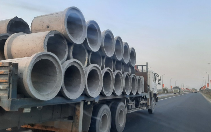 Sau chỉ đạo của Bộ GTVT, xe quá tải vẫn "tung hoành" ở Hà Nam