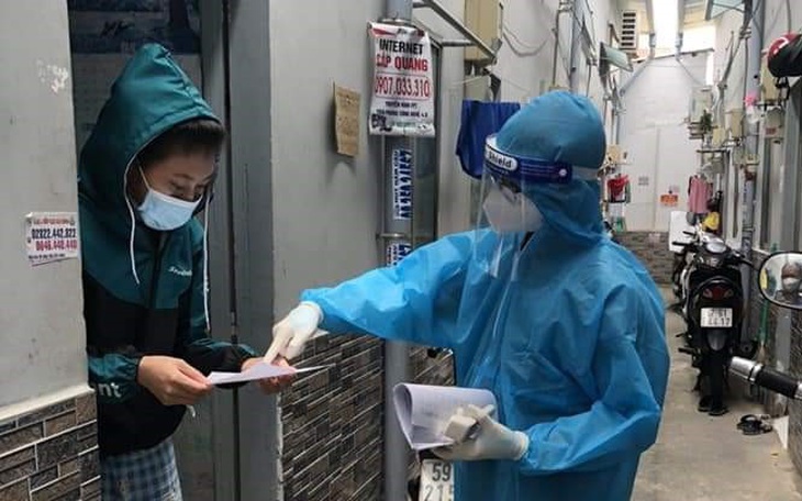 Hà Nội: F0 điều trị tại nhà nếu có một trong 8 dấu hiệu sau phải báo ngay y tế