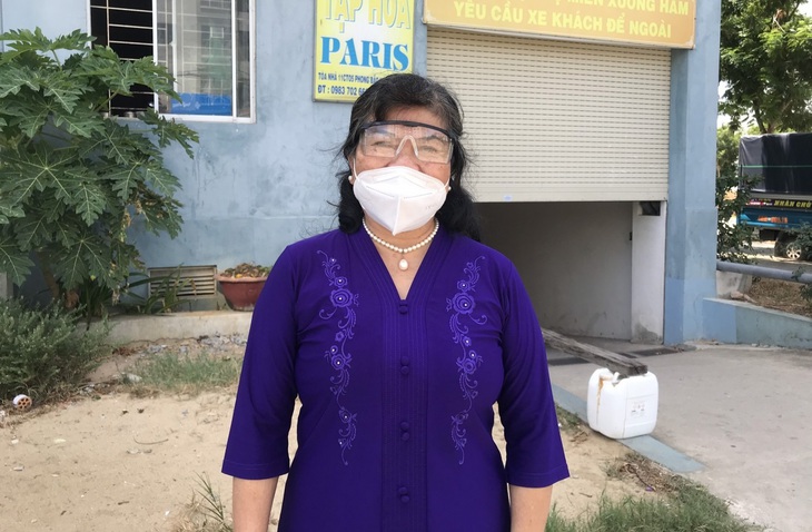 Nhiều bác sĩ về hưu vẫn tình nguyện tham gia chống dịch - Ảnh 1.