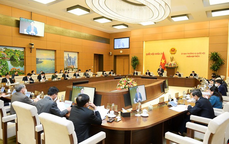 UBTVQH nhất trí cao sớm ban hành Nghị quyết thực hiện một số cơ chế, chính sách trong lĩnh vực y tế - Ảnh 4. UBTVQH nhất trí cao sớm ban hành Nghị quyết thực hiện một số cơ chế, chính sách trong lĩnh vực y tế - Ảnh 4.