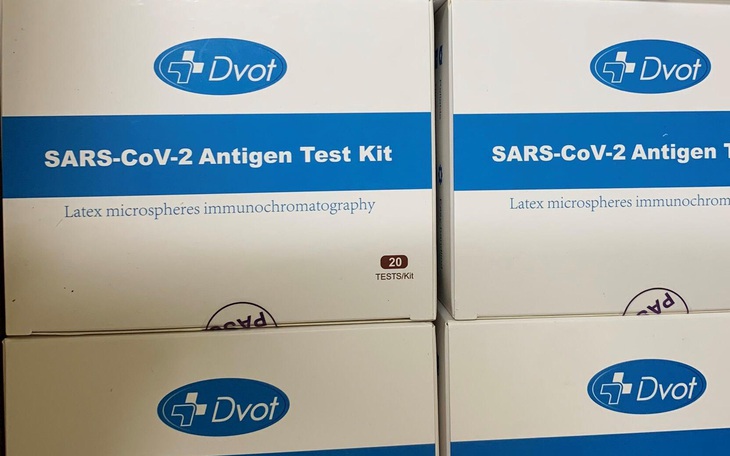Thái Nguyên: Bắt tại trận đối tượng đang chào bán kit test COVID-19 không rõ nguồn gốc