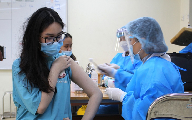 Hơn 605.000 trẻ 12-17 tuổi ở Hà Nội đã tiêm vaccine COVID-19, đạt 87%
