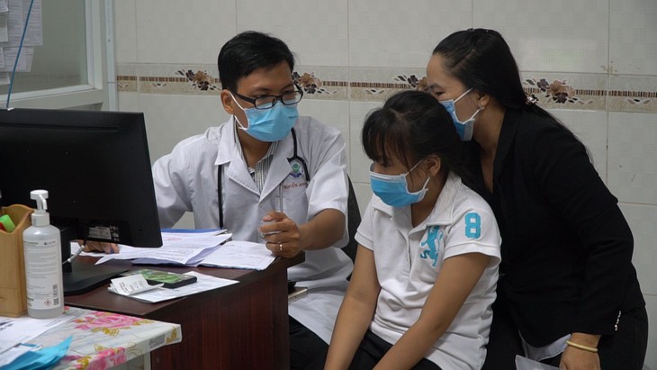 Khi trẻ dậy thì sớm, cha mẹ cần quan tâm, chia sẻ - Ảnh 2.