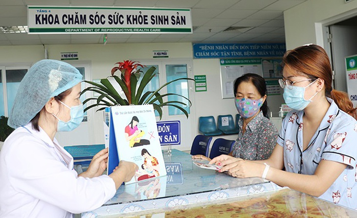 Dự phòng lây truyền HIV từ mẹ sang con - Ảnh 2.