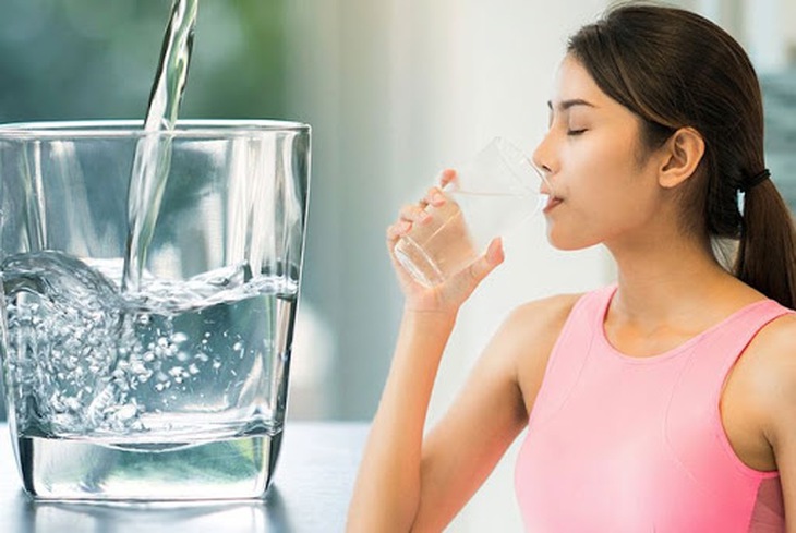 Uống nước thế nào khi tập thể thao? - Ảnh 2.