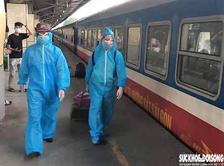 Hà Tĩnh đón gần 1000 công dân từ các tỉnh phía Nam trở về đảm bảo an toàn phòng dịch - Ảnh 1.