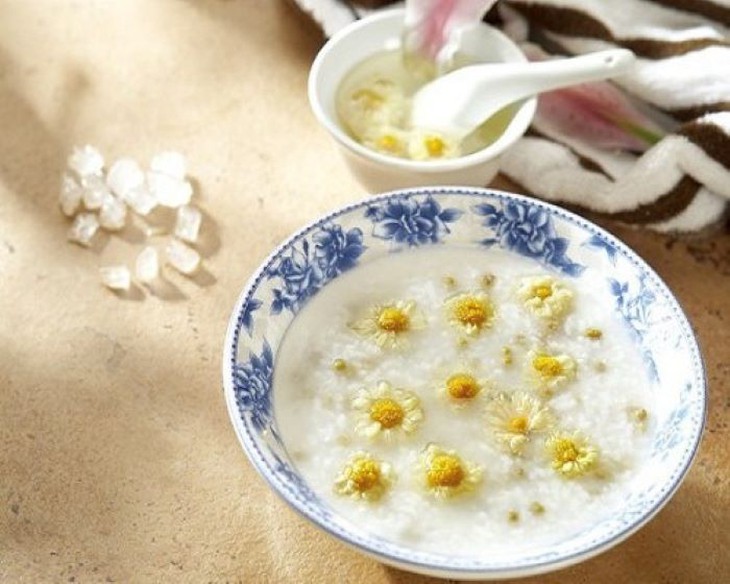 Món ăn thuốc từ cúc hoa - Ảnh 2. Món ăn thuốc từ cúc hoa - Ảnh 2.