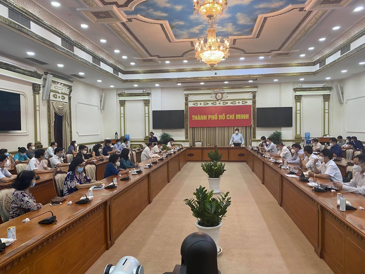 Bộ trưởng Nguyễn Thanh Long kêu gọi hệ thống y tế tư nhân của TP.HCM chung sức chống COVID-19 - Ảnh 2. Bộ trưởng Nguyễn Thanh Long kêu gọi hệ thống y tế tư nhân của TP.HCM chung sức chống COVID-19 - Ảnh 2.