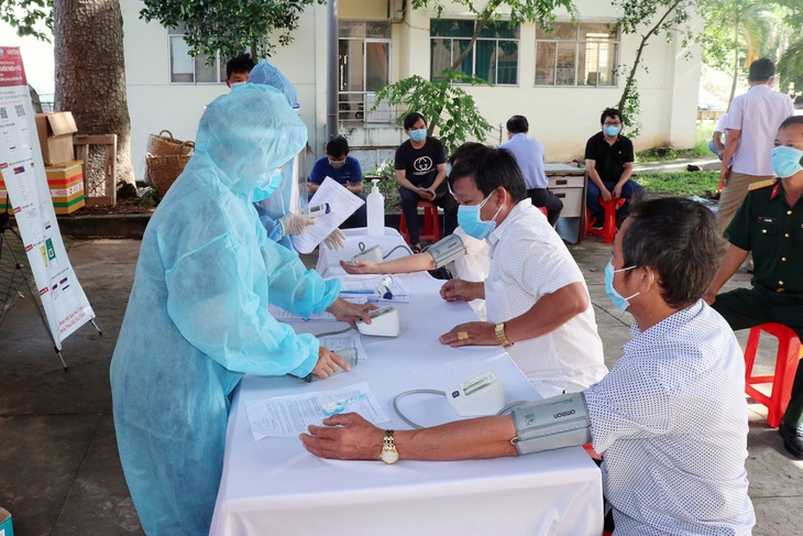 Chiến dịch tiêm 1 triệu liều vắc xin ngừa COVID-19 ở Bình Dương - Ảnh 1.