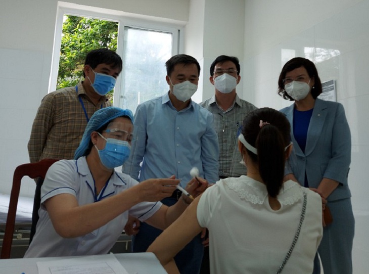 GS.TS Trần Văn Thuấn, Thứ trưởng Bộ Y tế ấn tượng với công tác chống dịch của Bình Phước - Ảnh 2. GS.TS Trần Văn Thuấn, Thứ trưởng Bộ Y tế ấn tượng với công tác chống dịch của Bình Phước - Ảnh 2.