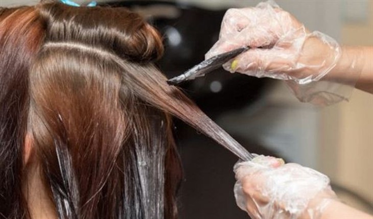 Có đáng để chết chỉ vì... nhuộm tóc? - Ảnh 2. Có đáng để chết chỉ vì... nhuộm tóc? - Ảnh 2.