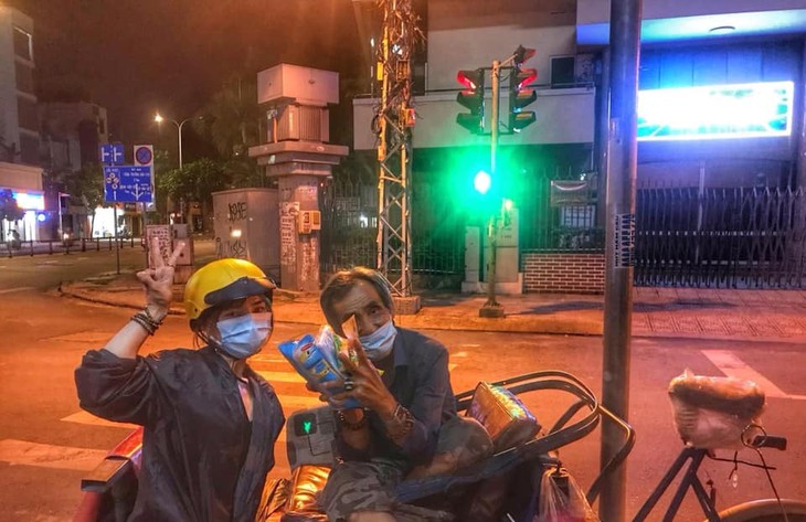 Thư Sài Gòn (số 13): Sài Gòn, những người... mua việc - Ảnh 2. Thư Sài Gòn (số 13): Sài Gòn, những người... mua việc - Ảnh 2.