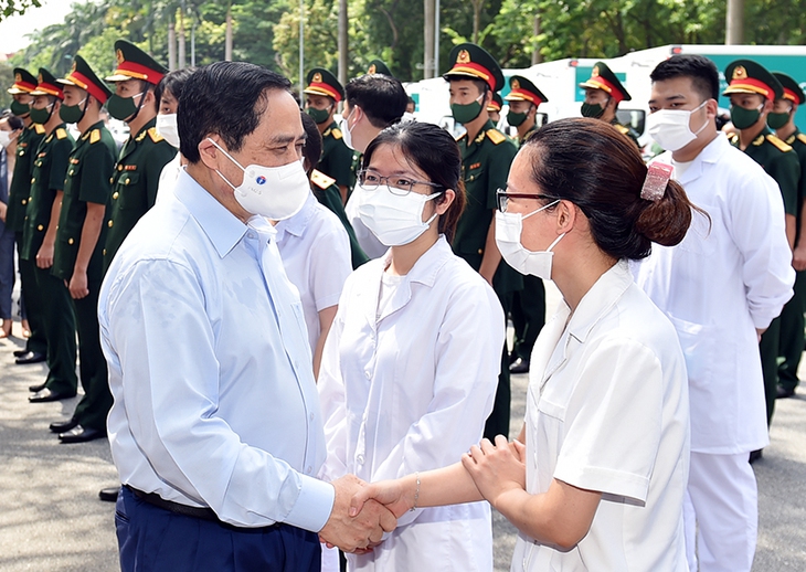 Chính phủ ban hành Nghị quyết về các giải pháp cấp bách phòng, chống dịch COVID-19 - Ảnh 1. Chính phủ ban hành Nghị quyết về các giải pháp cấp bách phòng, chống dịch COVID-19 - Ảnh 1.
