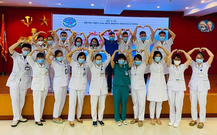 Thầy thuốc giỏi của BV Tai Mũi Họng TW xuất quân chi viện TP. HCM chống dịch