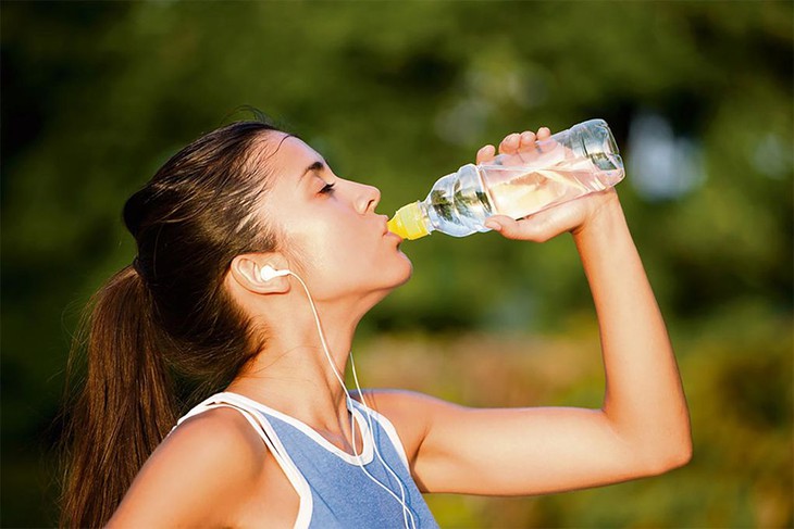 Người bệnh phổi tắc nghẽn mạn tính ăn gì cho khỏe? - Ảnh 3.