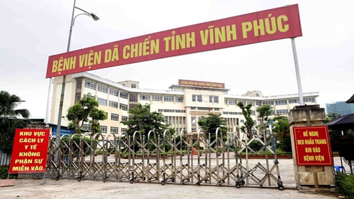 Khởi tố bệnh nhân COVID-19 trèo rào, bỏ trốn khỏi bệnh viện dã chiến tỉnh Vĩnh Phúc - Ảnh 2.