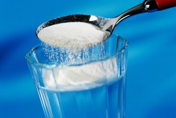 Dịch COVID-19 nên hay không nên súc miệng bằng nước muối? - Ảnh 1.