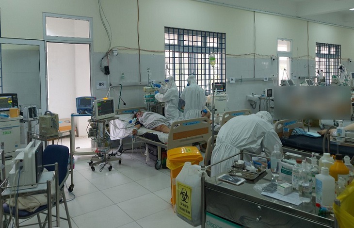 Thầy thuốc khu Hồi sức tích cực COVID-19 - Ảnh 5. Thầy thuốc khu Hồi sức tích cực COVID-19 - Ảnh 5.