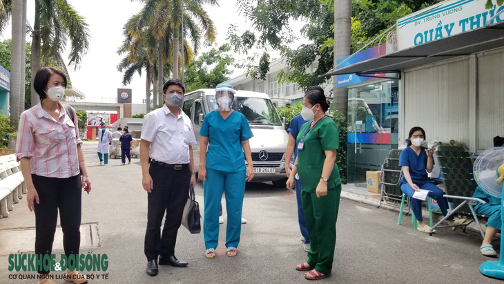 Tháo gỡ những khó khăn để nhân lên số ca bệnh COVID-19 được cứu sống - Ảnh 1.