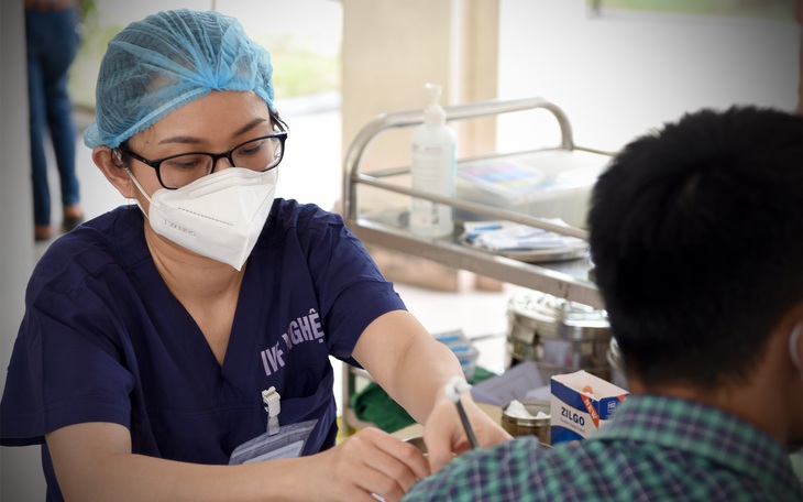 [Ảnh] Nghệ An triển khai tiêm 20.000 liều vaccine phòng COVID-19