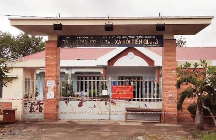 Thêm nhiều ca mắc tại Trung tâm công tác xã hội Tiền Giang: Đoàn công tác Bộ Y tế họp khẩn - Ảnh 2.