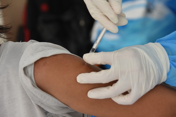 TP.HCM có độ phủ vaccine COVID-19 cao nhất cả nước - Ảnh 1.