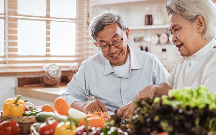 Các vitamin và khoáng chất quan trọng với người lớn tuổi
