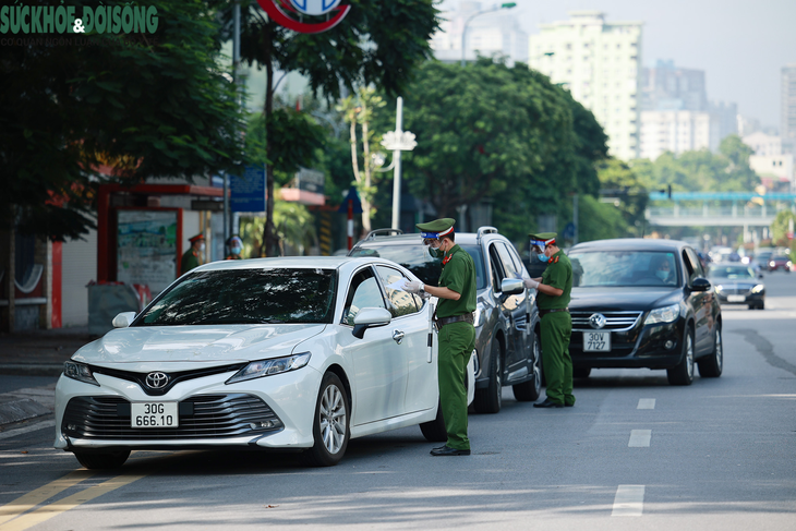 Hà Nội lập 6 tổ liên ngành kiểm soát chặt người ra đường không có lý do - Ảnh 3.